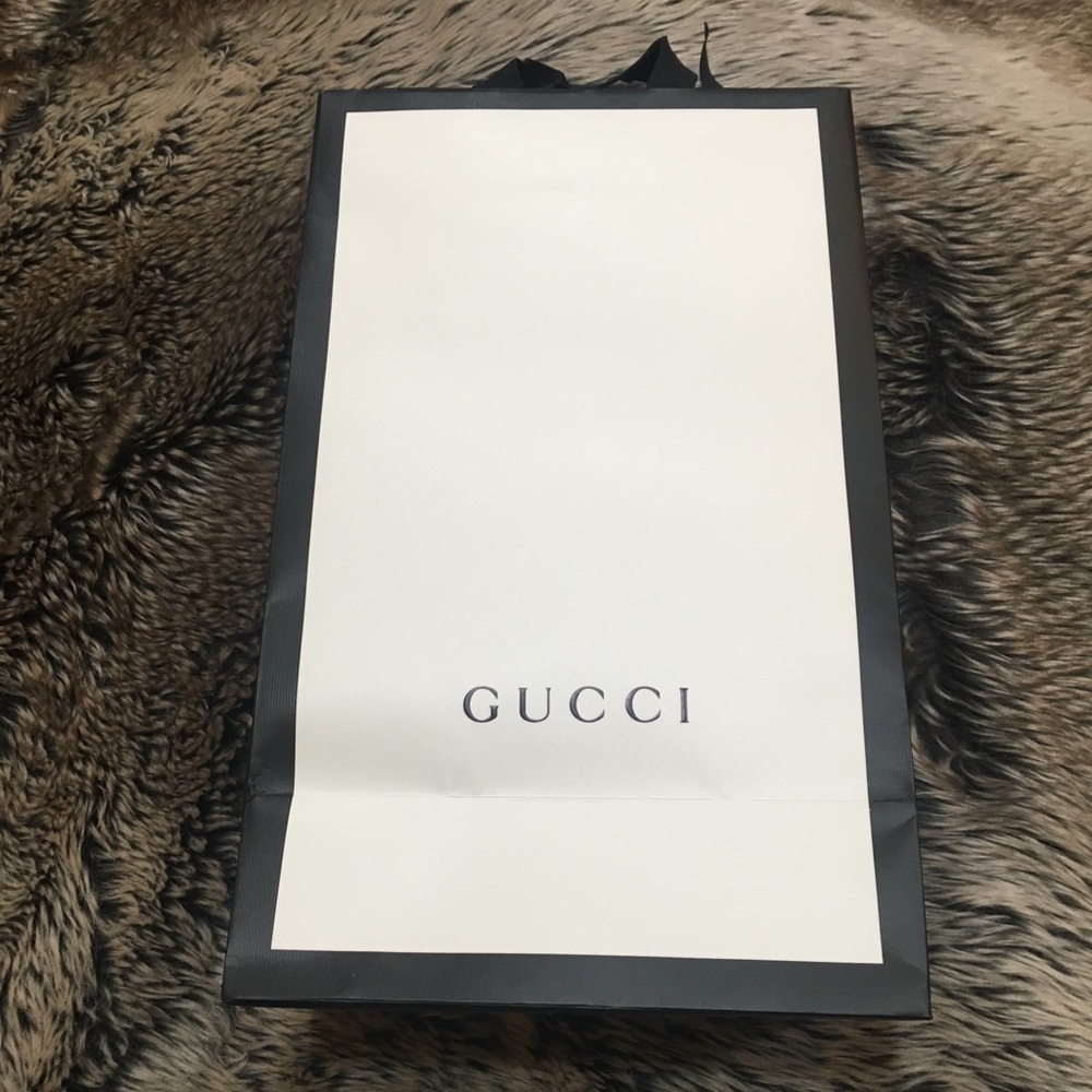 Gucci Designer Paper Shopping Gift Bag Black/Soft White 15”x9”x5.5” Medium